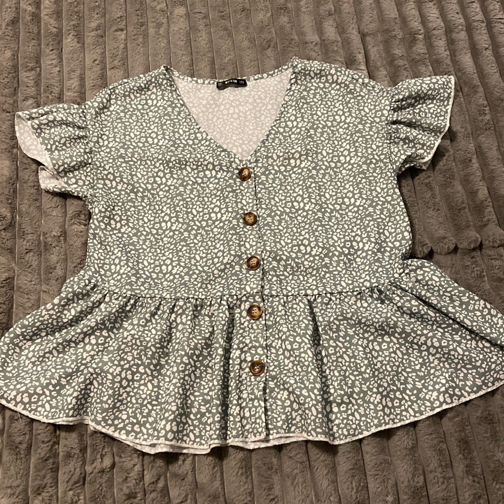 SHEIN. Size M.